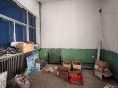 C12449呼图壁大丰镇卫生院对面300平旺铺出售