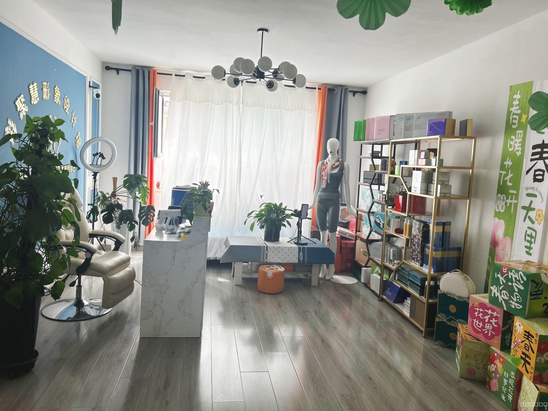 C12517昌吉8年美容老店带全套客源设备转让 C12517昌吉8年美容老店带全套客源设备转让