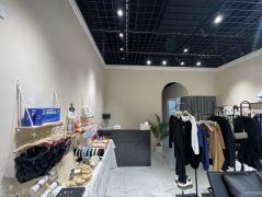 C12482位于昌吉市中山路枫叶广场内店面转让