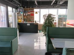 C12494位于五家渠市上海公馆门口餐饮店转让