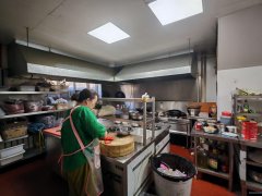 C12534莱茵庄园北门附近160平餐厅转让