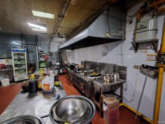 C12553阜康瑶池明珠北门166平餐厅转让