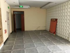 C12574位于吉木萨尔县广场北面二楼商铺出租