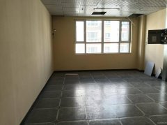 C12574位于吉木萨尔县广场北面二楼商铺出租