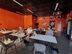 C12578米东区公务员小区85平餐厅转让