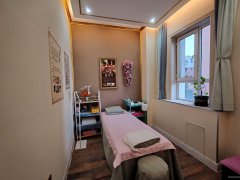 C12583   102团铭园小区美容院转让