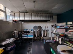 C12595米东区宏福美食街132平餐厅转让