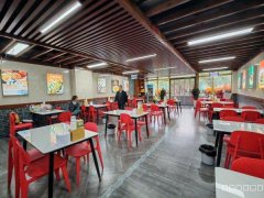 C12595米东区宏福美食街132平餐厅转让