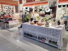 C12647亚中大型商超内饰品针织集合店转让