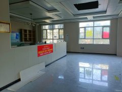 C12683位于吉木萨尔县万瑞天著东门临街门面出租