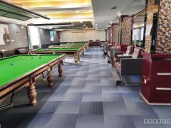 C12703昌吉市阜康天池街与博峰路路口营业中精装修台球厅转