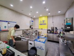 C12702万达广场田子坊15平饮品店转让