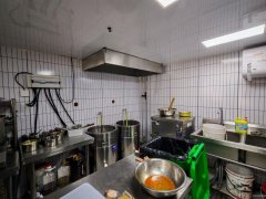 C12721喀什东路吾悦花园北门45平餐厅转让