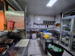 C12726粮校市场大门口150平转转火锅店转让