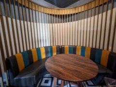 C12761阜康华星小区260平餐厅酒吧转让