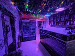 C12779阜康团结西路130平酒吧转让