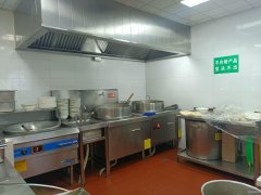 C12784位于阜康市步行街繁华地段餐饮店转让