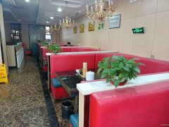 C12784位于阜康市步行街繁华地段餐饮店转让
