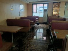 C12784位于阜康市步行街繁华地段餐饮店转让