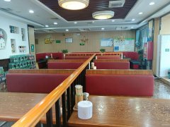 C12784位于阜康市步行街繁华地段餐饮店转让