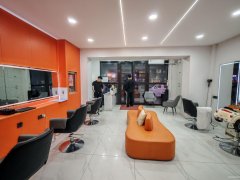 （成功案例）C12785荷兰小镇2期65平美发店转让