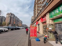 C12819新天润6期50平餐厅转让