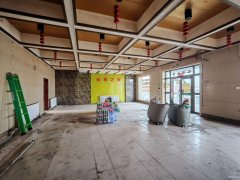 C12824阜康工业园216国道大型停车场旺铺出租