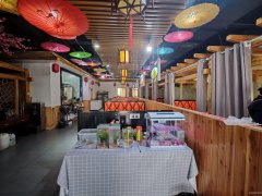 C12829呼图壁园林路迎宾馆楼下350平餐厅转让