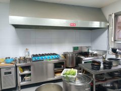 C12874位于阜康市步行街内经营中餐饮店低价急转