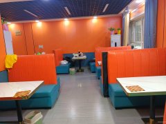 C12874位于阜康市步行街内经营中餐饮店低价急转