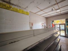 C12884呼图壁学府春天小区60平旺铺出租