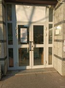 C12911位于五家渠市国际蓝湾小区西门临街门面出租房东直租