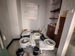 C12932时代广场B座DIY银饰陶艺手工店转让