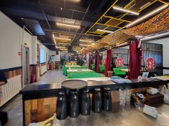 滨河新居249平餐厅转让