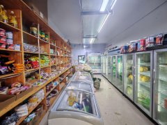 C12942米东区特变阳光绿景小区步行街50平副食店转让