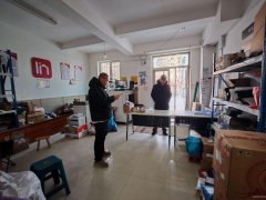 C13001五家渠青湖映像60平快递公司转让