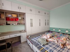 C13006阜康市五工梁西村1200平院落出售