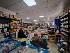 C13018五家渠忆景园小区95平超市转让