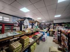 C13018五家渠忆景园小区95平超市转让