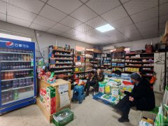 C13018五家渠忆景园小区95平超市转让