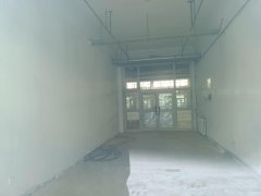 C13028阜康市华联农贸市场内商铺、公寓对外出租、出售