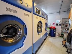 C13036阜康畅岁园对面50平干洗店转让