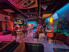 C13042米东区碱沟西路500平酒吧转让