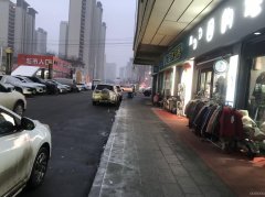 C13045商铺出租  昌吉市亚中市场美居写字楼下