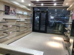 C13045商铺出租  昌吉市亚中市场美居写字楼下