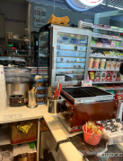 C13053位于昌吉市商城路亚中商圈经营中八点半转让