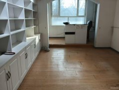 C13054位于昌吉市长宁南路江南小镇西苑临街商铺出租