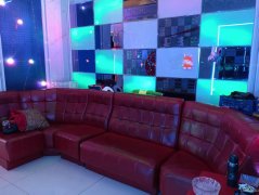 C13065位于阜康市天山南路经营中大型KTV会所转让