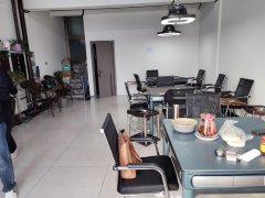 C13066昌吉中山北路青岛花苑二期大门口独家营业中棋牌室转