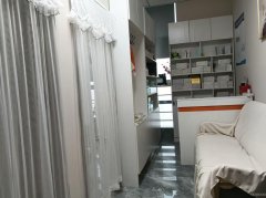 C12885位于昌吉市中山路枫叶广场内美业店铺转让